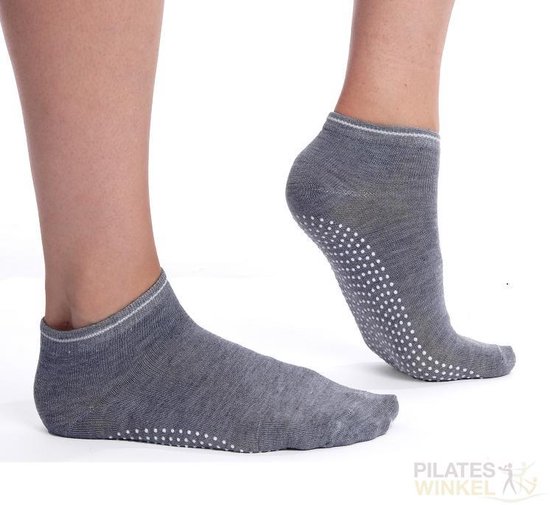 Antislip Yoga sokken ‘Relax’ - grijs - ook geschikt voor Pilates en Piloxing - meerdere kleuren verkrijgbaar - Pilateswinkel van Pilateswinkel