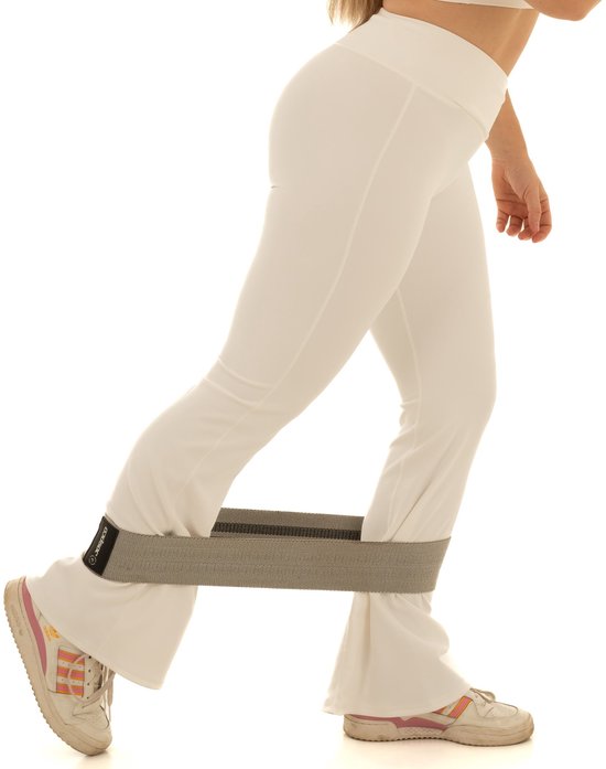 Dames Sportlegging - High Waist & Peach Buttocks Effect - Versa Flared Legging Squatproof & Shaping - Geribbelde Stof - Yoga, Fitness & Casual - DM Training (wit) van DM Training