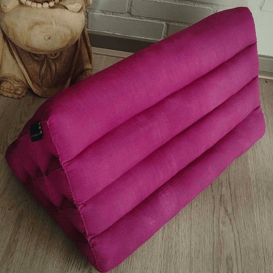 Driehoek kussen - Driehoekskussen - Thais kussen - Rug en steunkussen - Effen donkerroze van A muang.