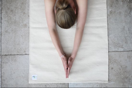 Ecoyogi Organische Yogamat van Katoen - 200 cm x 65 cm x 0,4 cm - Crème - 100% Ecologisch Katoen - Deze Yoga Mat wordt stroever naarmate hij vochtiger wordt van Merkloos