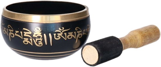 Gerimport Tibetaanse klankschaal met oosterse print - zwart - met aanstrijkhout - messing - D12 x H7 cm - yoga/meditatie van Merkloos