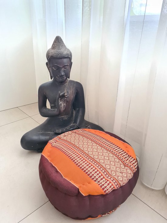 Jar Zafu kussen – Yogakussen - Meditatie kussen – Rond meditatiekussen – Thais kussen – Kapok – 32x32x15 cm –  Oranje van Jar
