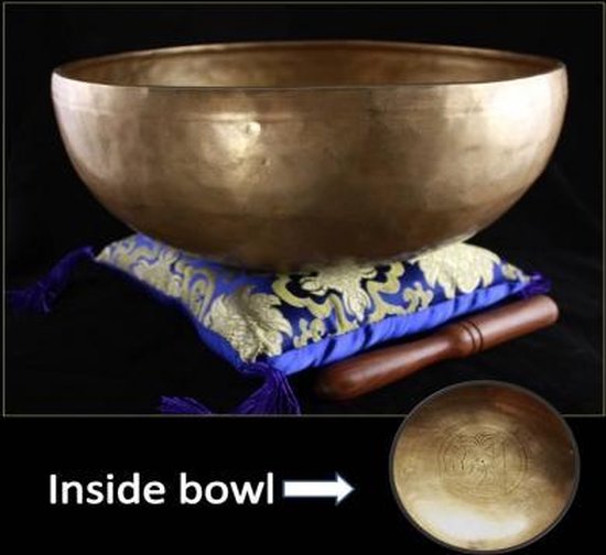 Klankschaal OHM (gravering) - 18.5-20 cm - 1100-1200 g van Yogi & Yogini