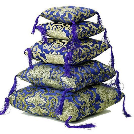 Klankschaalkussen Blauw met bloemmotief - 21x21x6 van Oriëntaals.
