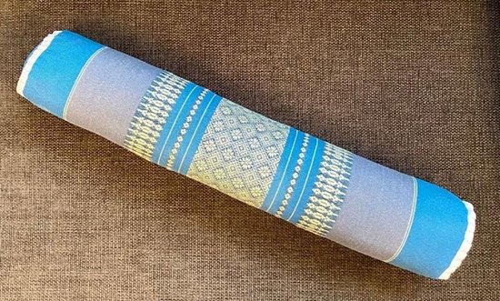 Knierolkussen – Bolster mini Yoga en meditatie – Kapok - Thais design - Blauw/grijs (8x8x50cm) van Smile&Relax