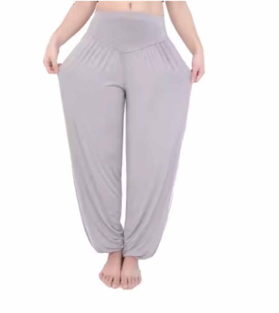 Lichtgrijze Harembroek - Chillbroek - Chillpants - Harem broek - Grijs - Yogabroek - Baggy broek - Boho - Joggingbroek - Unisex - XXL (valt klein) - CHPN van Merkloos