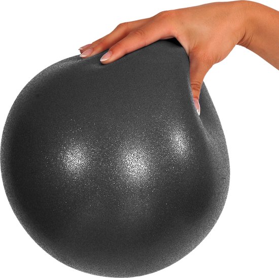 Mambo Max Pilates Soft-Over-Ball 21-23 cm | Black van Mambo Max