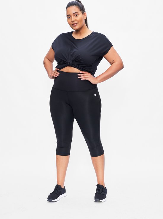 Redmax Sportlegging Dames Corrigerend Perfect RMXYara - Sportkleding - Geschikt voor Fitness en Yoga - Dry Cool - Fitness Legging - Driekwart - Korte Legging - Corrigerend - Zwart - 54 van Redmax