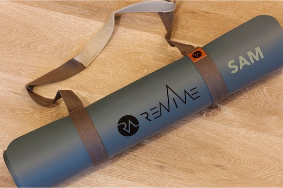 REVIVE - yogamat drager Easy-to-go - verstelbare band, van 100% biologisch katoen, kleur grijs. van REVIVE
