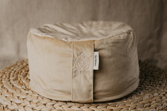Six Senses - Meditatiekussen - Meditatiepoef - Goud- Fluweelzacht met boekweit kaf - Met hoes van Merkloos