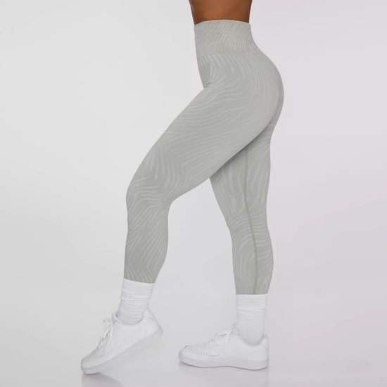 Sportchic - Sportlegging dames – Yoga legging - Squatproof - Sportbroek - Sportlegging dames - High waist - Hardloopbroek - Sportlegging - Tiktok legging - Booty Scrunch - Dierenprint - Licht Groen - S van Sportchic