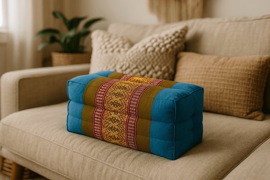 Thais meditatiekussen – Turquoise/Olijfgroen – Handgemaakt – Kapok vulling – Stevig en compact – 35x15x10 cm – Yoga & Meditatie – 100% katoen van Merkloos