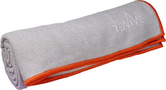 YOGA "GRIP" handdoek met silicone nopjes aan onderzijde, formaat 183 x 61 cm, kleur lichtgrijs, lichtgewicht, voor extra hygiene, super absorberend, snel droogbaar, wasbaar, perfect voor op reis, soft touch, gerecycled materiaal. Perfecte grip! van BEACHTEAM