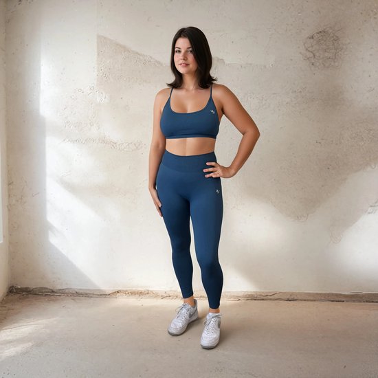 YV SPORT Sportlegging Verona - Seamless - Premium kwaliteit - Squat-proof - Lichte scrunch bij de billen - Perfect fit - Stevige tailleband - Optimale bewegingsvrijheid - Ademend en comfortabel - Sportkleding dames - Blauw - M van YV SPORT