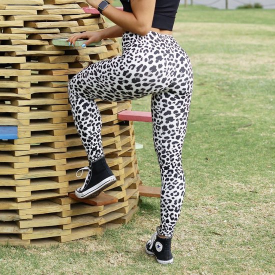 Zwart-Wit Panter Legging | Dames | Middelhoge Taille & Stretch | Positive Pants | XS/S/M van Merkloos